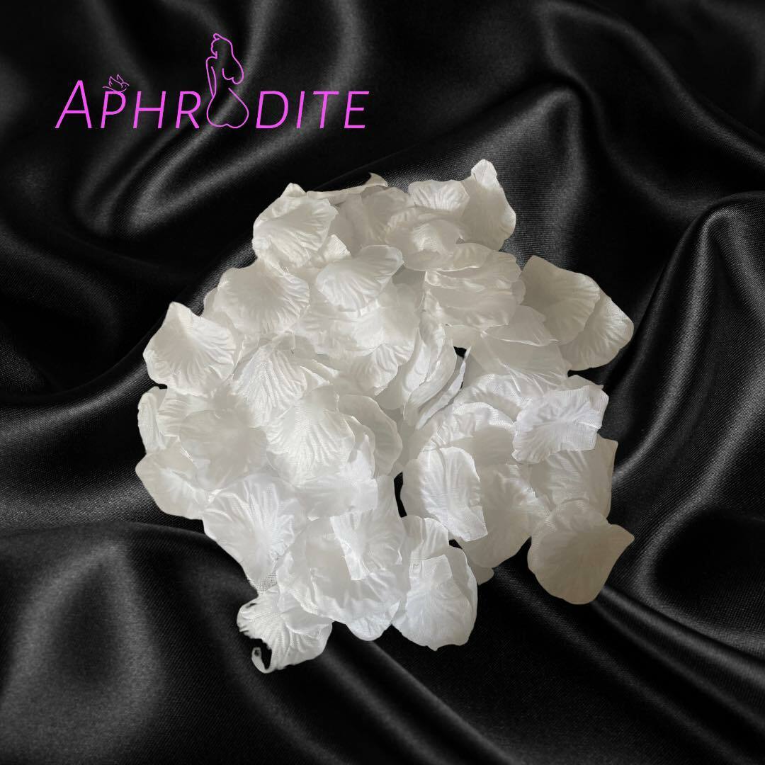 Decorative Artificial Rose Petals