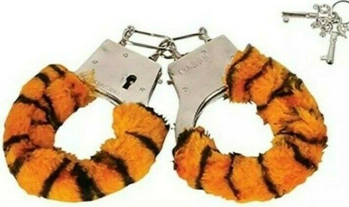Essential Fluffy Handcuffs