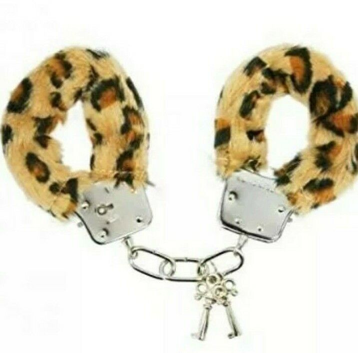 Essential Fluffy Handcuffs
